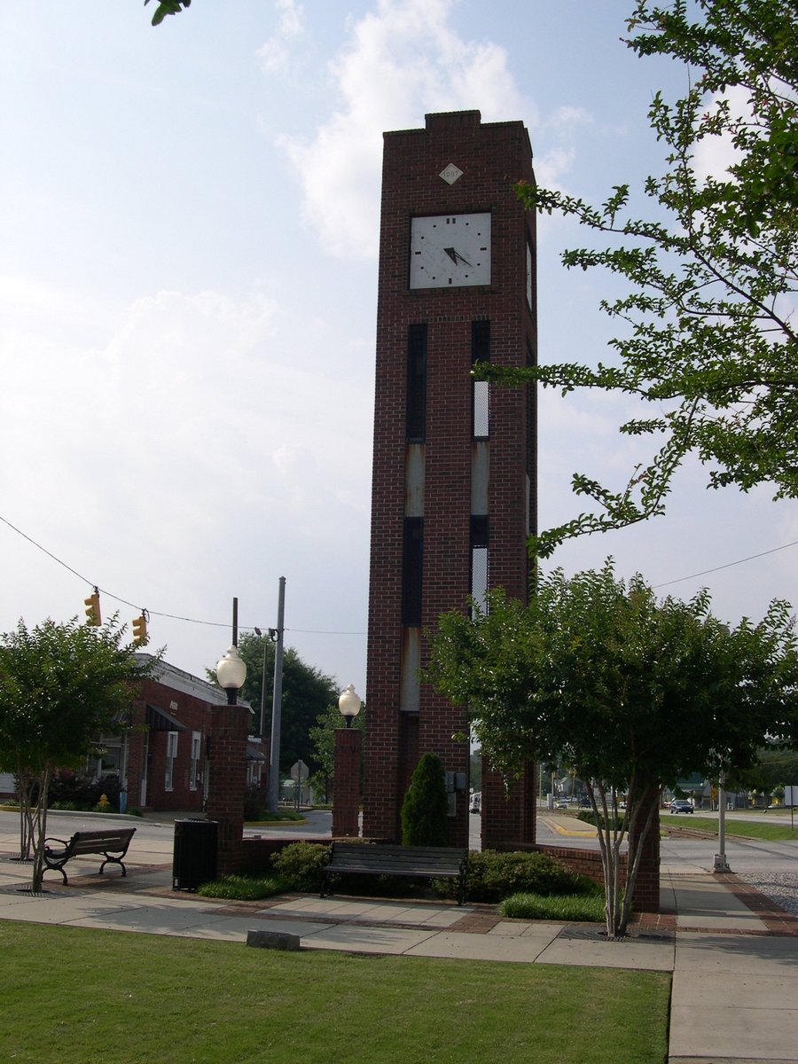 Simpsonville, SC - Simpsonville Clock Tower - Wikipedia